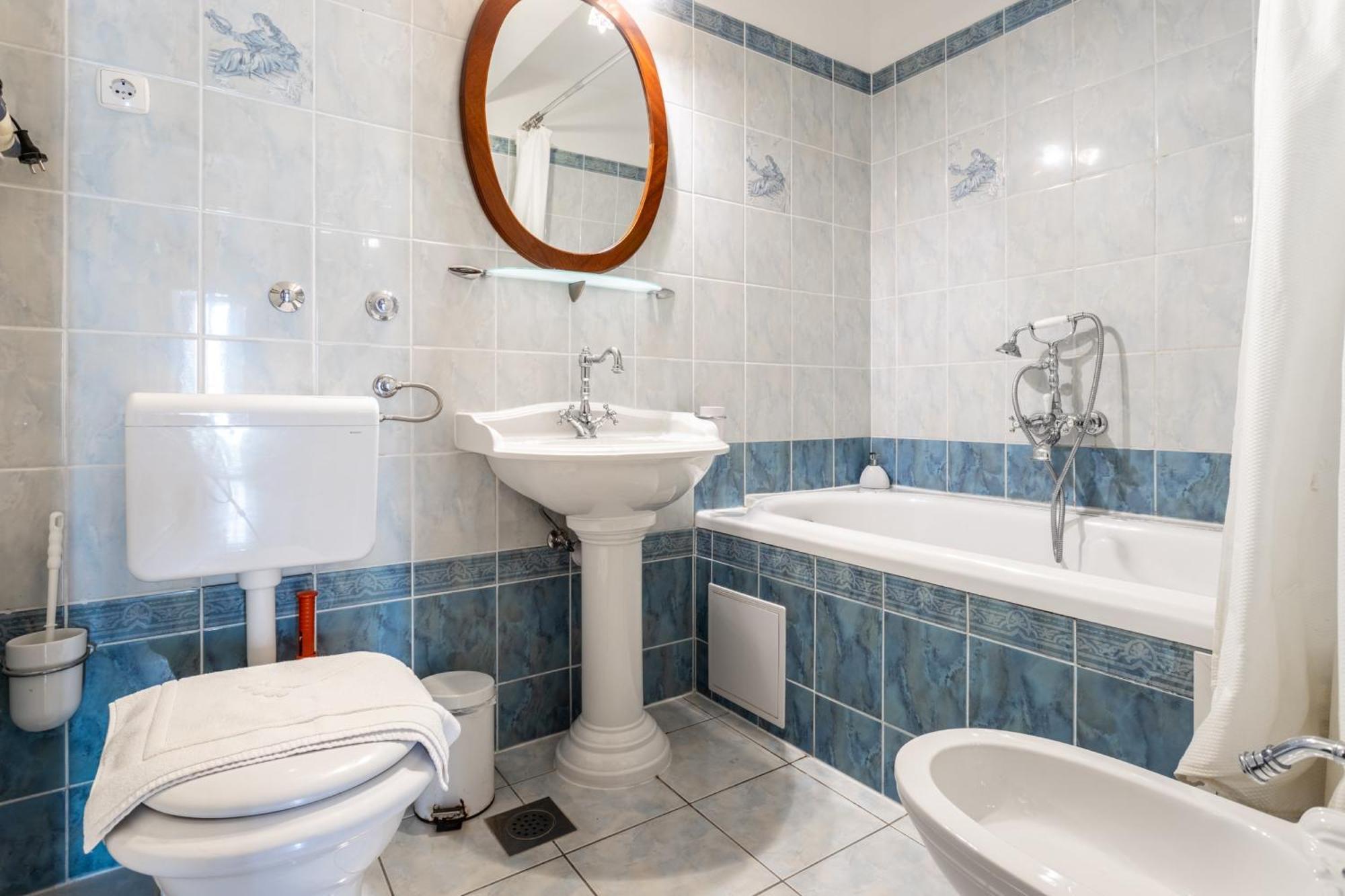 Villa Violeta With The Sea View, 3 Min Walk To The Beach Split Exterior foto
